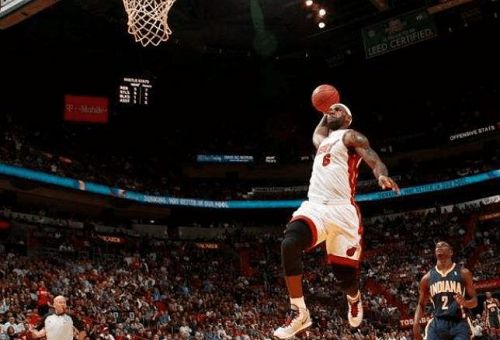 揭秘NBA总冠军奖杯的奢华材质与传奇故事